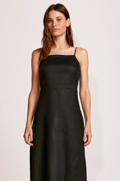 VESTIDO FENDA LATERAL PRETO