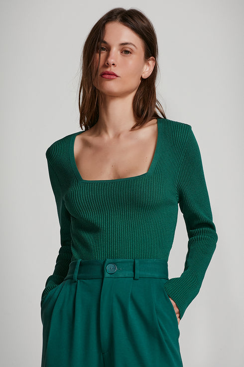 BLUSA DECOTE QUADRADO TRICÔ VERDE