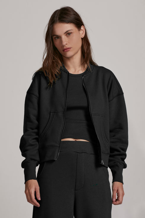 JAQUETA MOLETOM PRETO