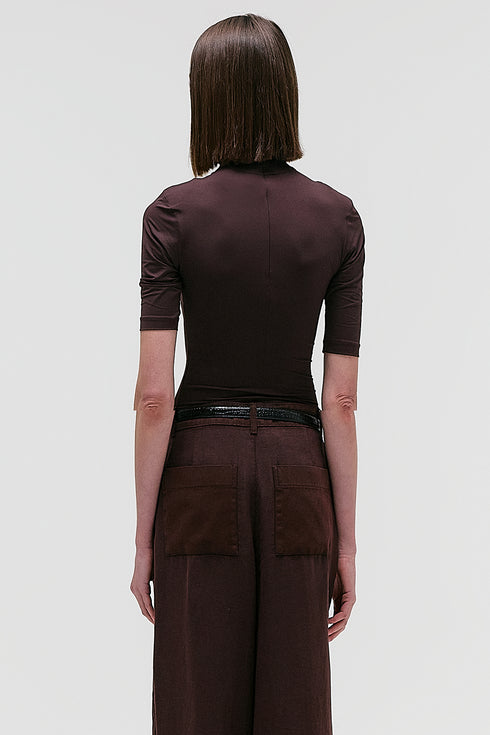 BLUSA GOLA ALTA MARROM