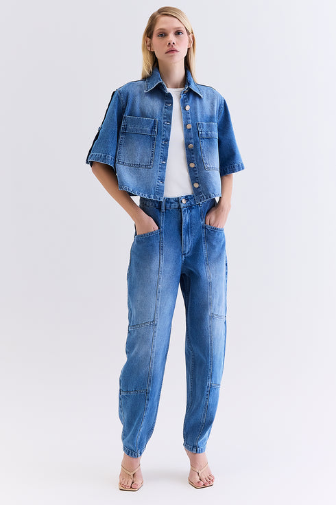 CALÇA JEANS RECORTES AZUL MÉDIO