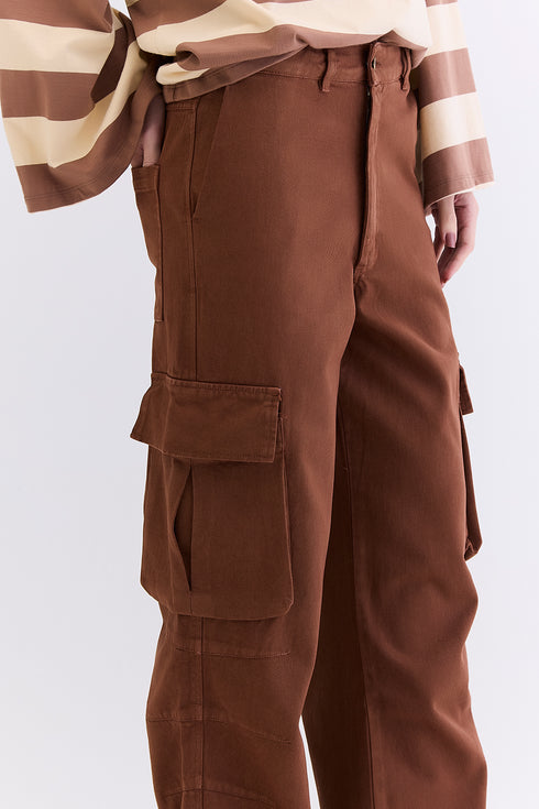 CALÇA CARGO AMPLA CHOCOLATE