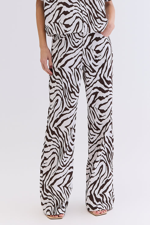 CALÇA SARJA ZEBRA MARROM COM OFF