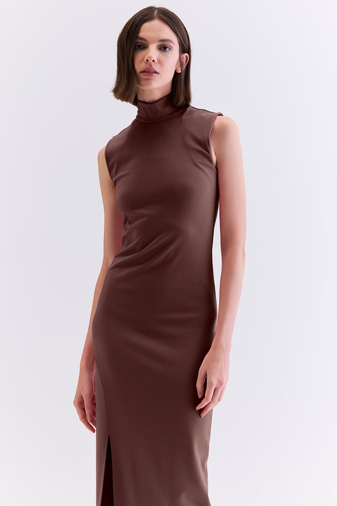 VESTIDO MIDI GOLA ALTA CHOCOLATE