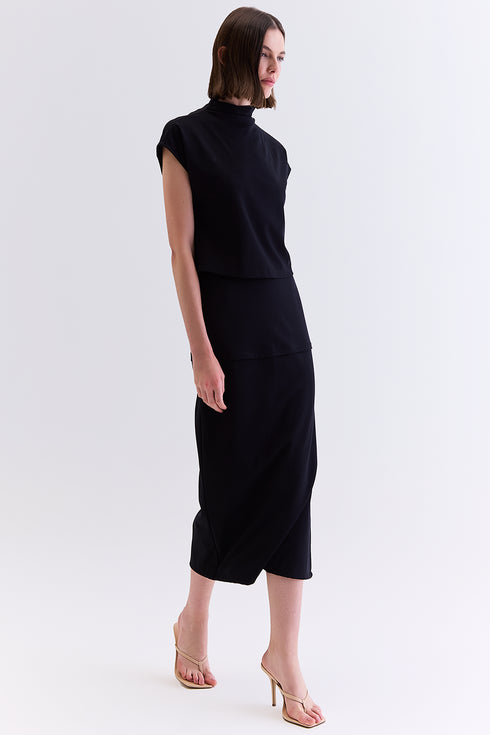 BLUSA GOLA ALTA PRETO