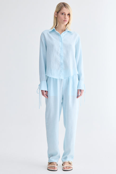 CAMISA BÁSICA AZUL CLARO