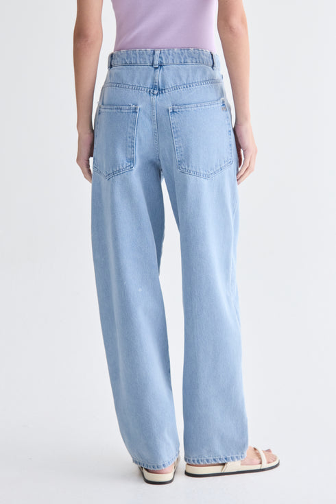 CALÇA AMPLA JEANS CLARA