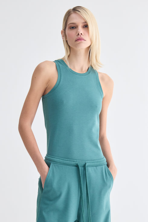 REGATA BÁSICA VERDE ESCURO