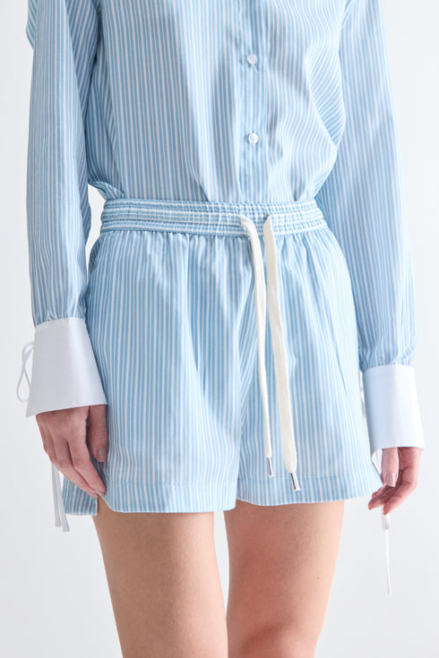 SHORTS LISTRA AZUL CLARO