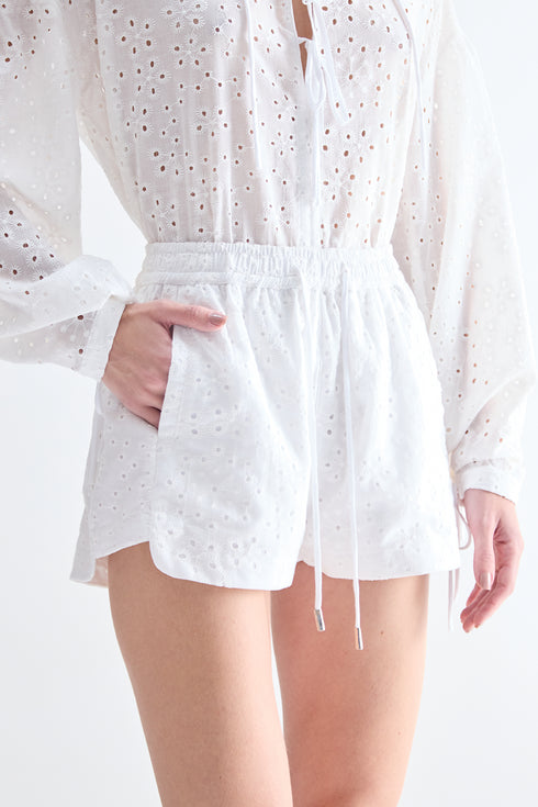 SHORTS BORDADO BRANCO