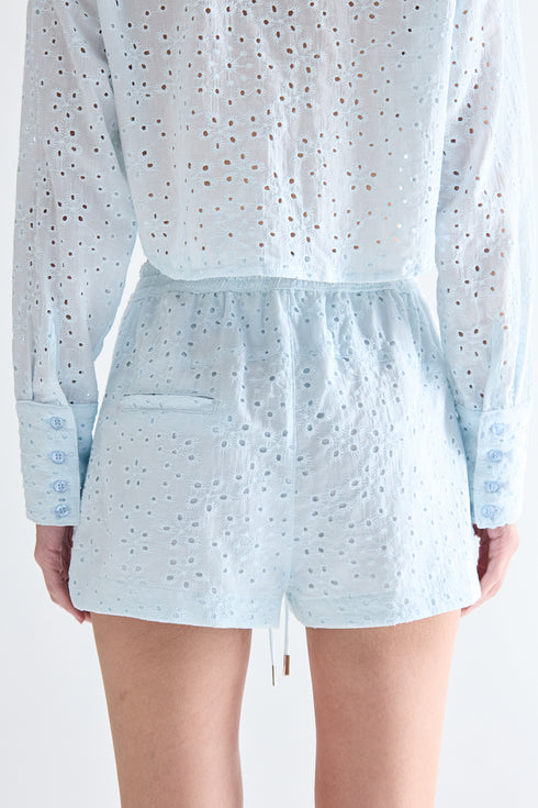 SHORTS BORDADO AZUL CLARO