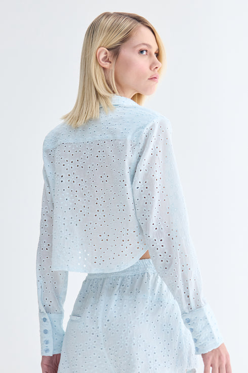 CAMISA BORDADA AZUL CLARO