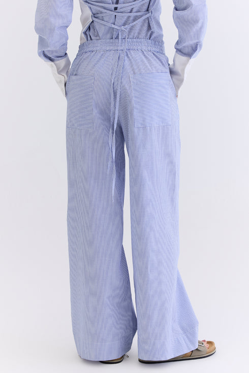 CALÇA LISTRADA AMPLA AZUL