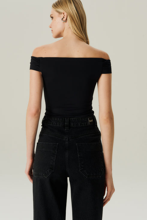 BLUSA FLUIDA OMBRO A OMBRO PRETO