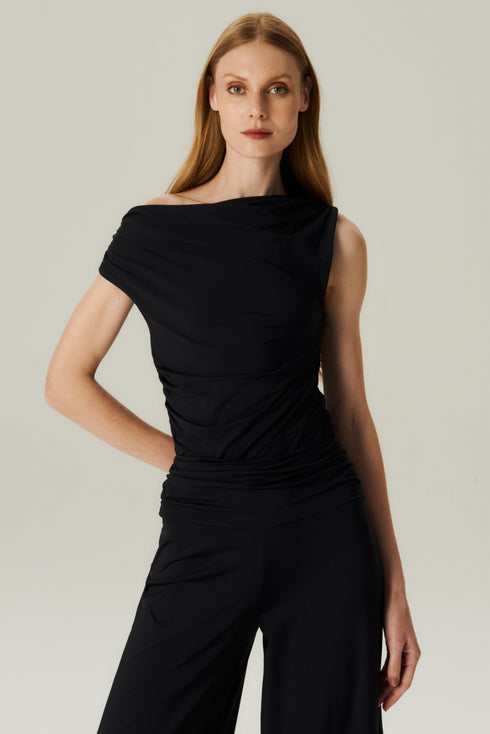 BLUSA FLUIDA ASSIMÉTRICA PRETO