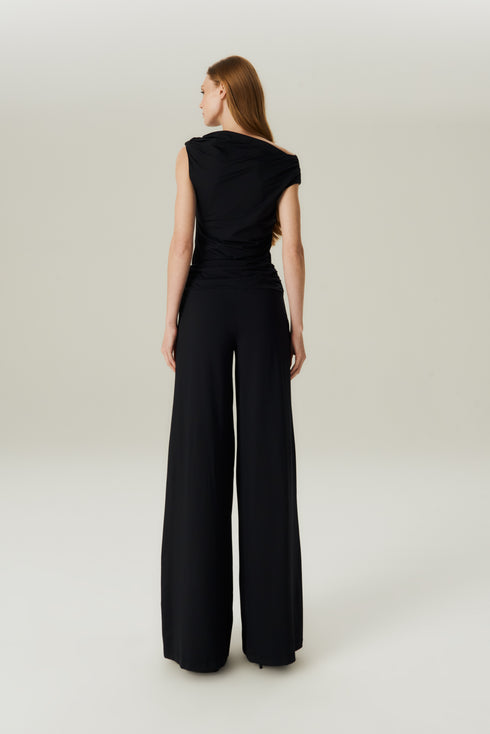 BLUSA FLUIDA ASSIMÉTRICA PRETO