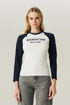 T-SHIRT COLLEGE MANGA LONGA OFF WHITE/MARINHO