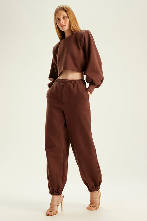 CROPPED SHOULDER PAD MARROM