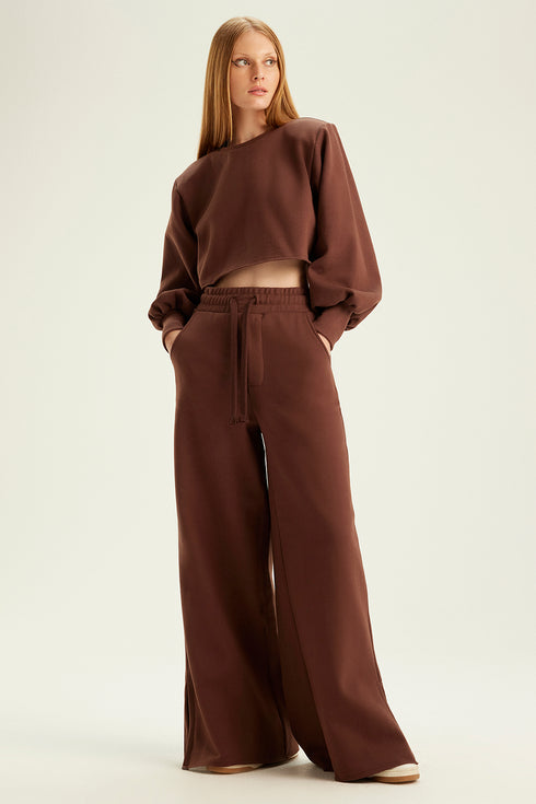 CROPPED SHOULDER PAD MARROM